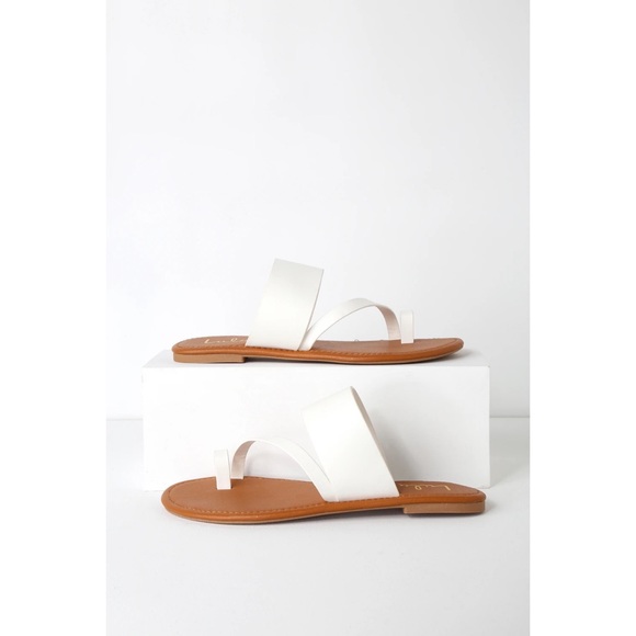 NWT Lulu’s Avena White Flat Sandals - Picture 5 of 9